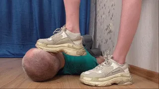 Slave gets his face pressed by nice teenage girl in Balenciaga sneakers, vf2588h