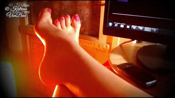 * Cute feet