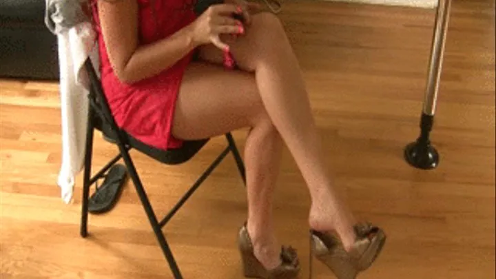 Candid FOOT FETISH Sexy feet playing in Wedges long legs