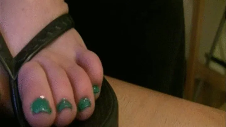 Foot Fetish High Arches Toe wiggle Up on the table