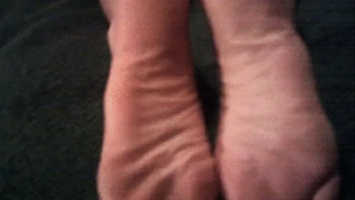 Pinky G's FEET gangbang cumshots 1