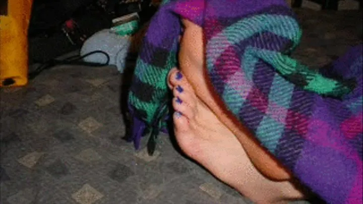 purp toes nails