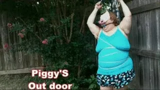 Piggy Play time out doors!