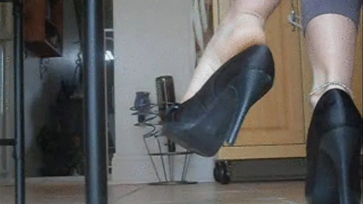 Heel Dangle- Sole Side