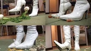 Food Squashing All Over! Boots Get Really Dirty! - Full version ( - AVI Format)