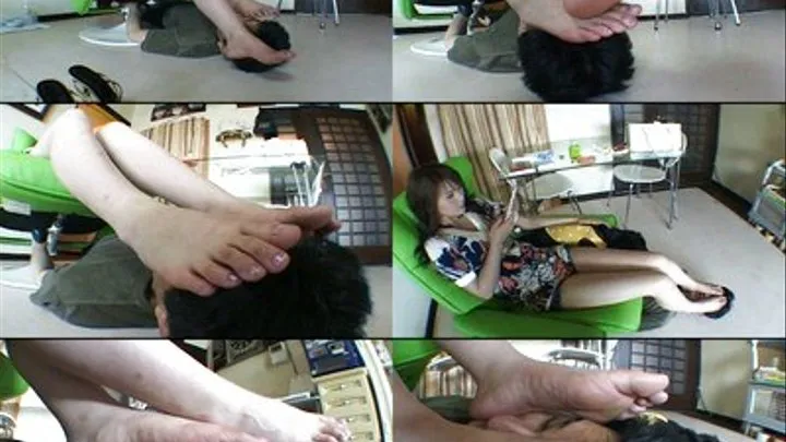 Human Foot Stool At Work - DP-001 - Full version