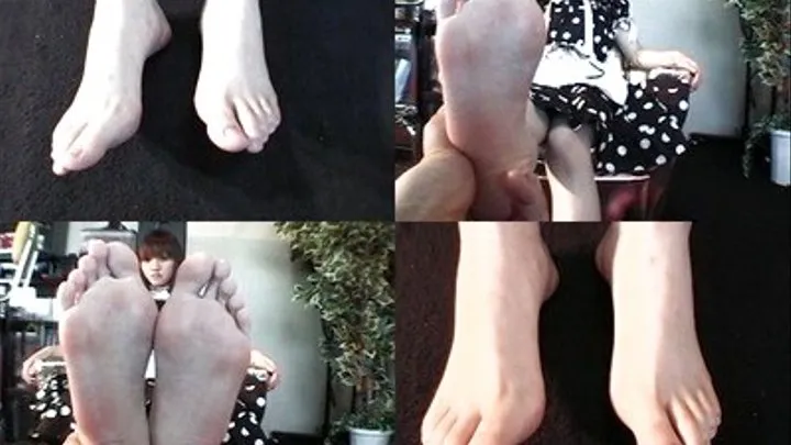 Lovely feet are displayed as requested by man - Full version ( - AVI Format)