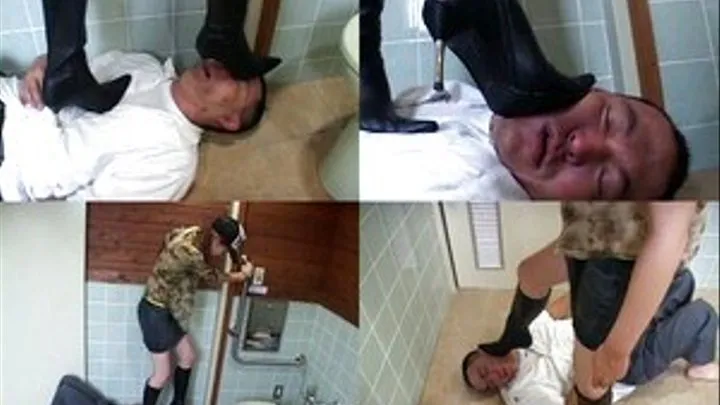 old man is punished in the public toilet! - Full version - AVI Format