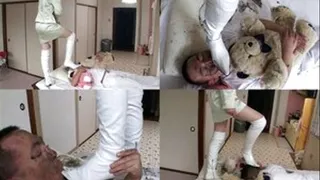 Man would rather have his face beaten than his dolls - Full version - AVI Format