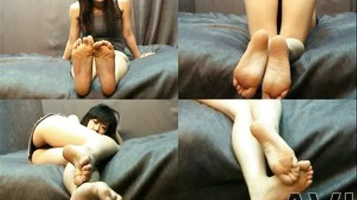 Cute Vixen Displays Her Legs While Showing Off Her Feet For Foot Fetish! - Full version (Faster Download - )