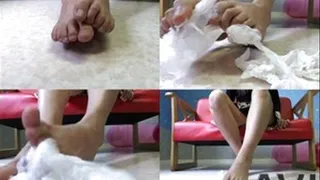 Playful Vixen Wrecks A Bunch Of Toilet Paper Using Her Feet! - Full version (Faster Download - )