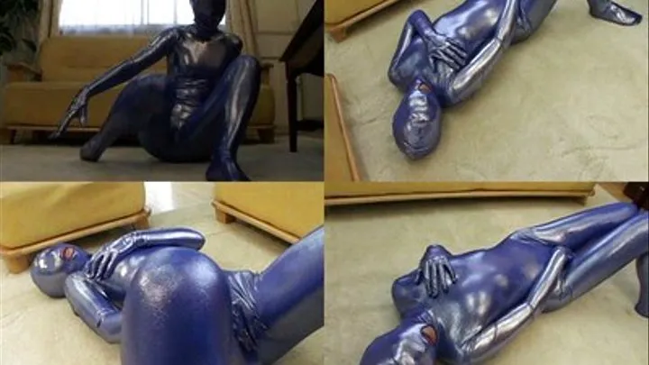 Dominatrix Wears Her Gray Latex While She Masturbates On the Floor! - Full version ( - AVI Format)