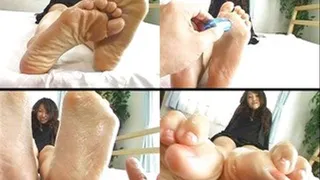 Playful Lady Toys Her Fickle Feet - GLD-047 - Part 3 (Faster Download)