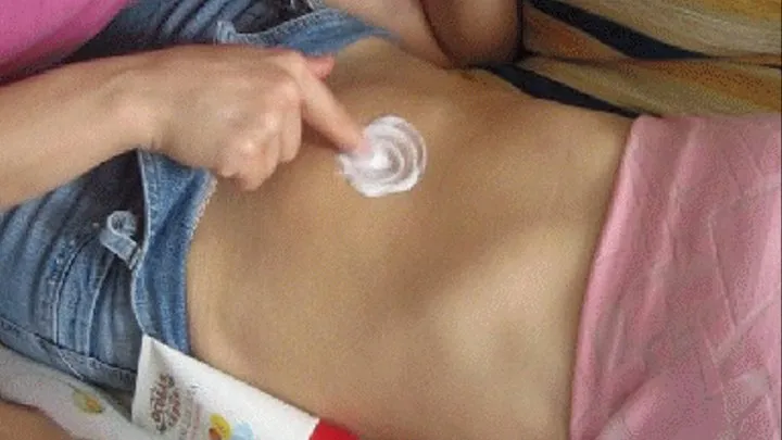 BELLY BUTTON WITH LOTION sa(B)