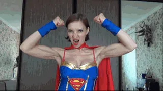 SUPERHEROINE BICEPS BOUNCING