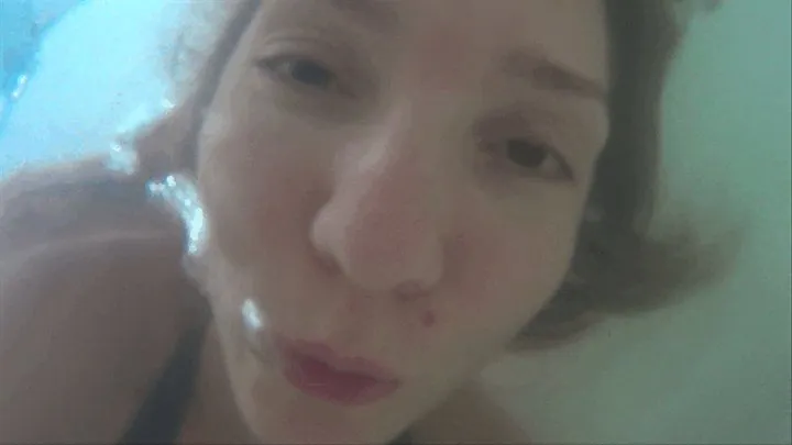 UNDERWATER CLOSEUP 21 (F)