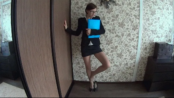 SECRETARY WITH SORE FOOT