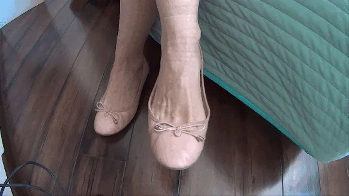 Beige ballet flats (TW)