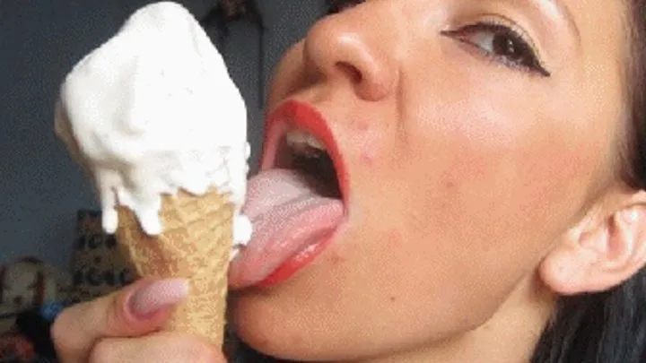 EROTIC LICKING THE ICECREAM 4 (FP)