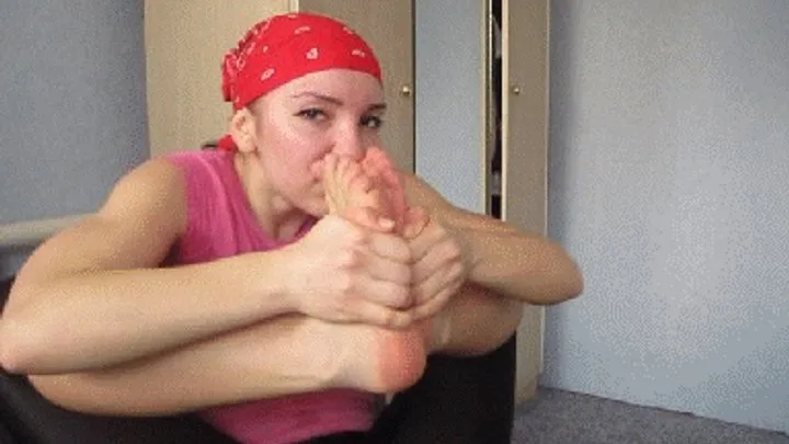 FOOT SMELLING AFTER WORKOUT (G)