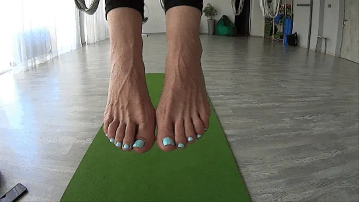 Hanging feet veins inflation