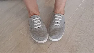 Toe wiggling in soft shoes