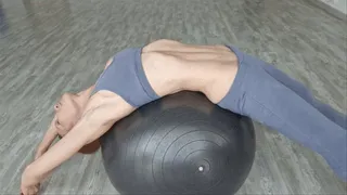 Stretching belly and ABS on gim ball 4