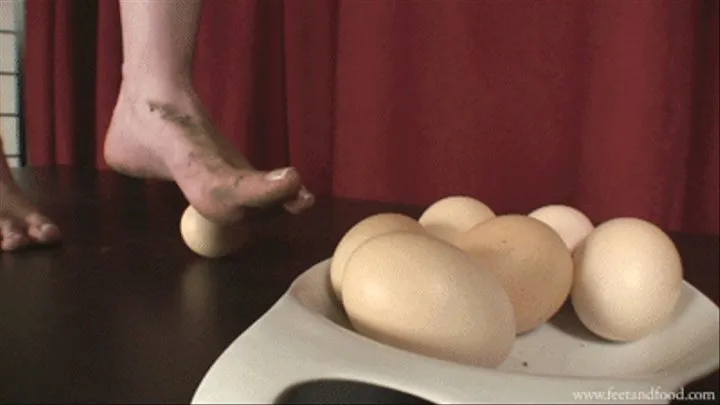 Mistress Una making scrambled eggs - full