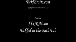 XLCR Moon Tickled in the Bathtub! (F/F) ipod