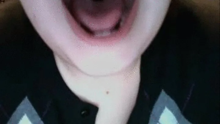 look at my huge tonsils!