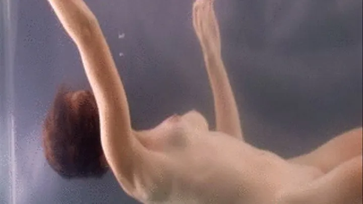 Rachel sexy underwater with boob play