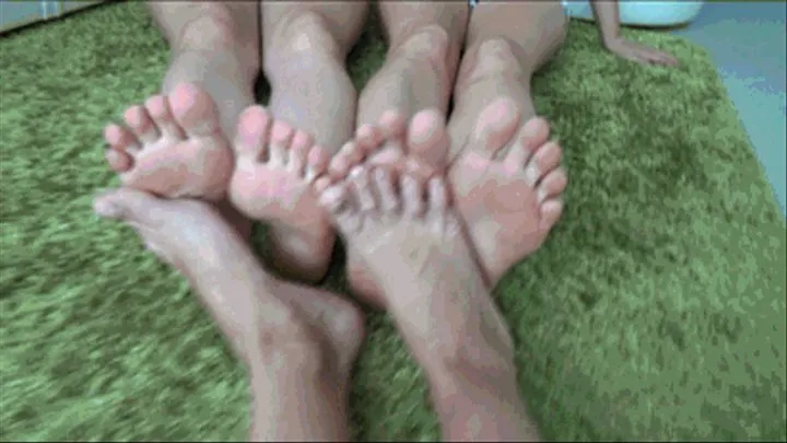 play footsie different positions 3S