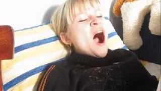 SEXY BLONDE YAWNING