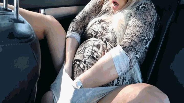 Pregnant blonde did not reach the hospital