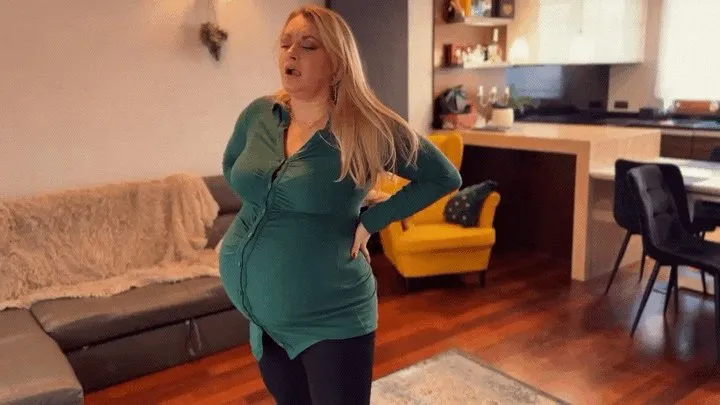 Pregnant woman struggles with overeating