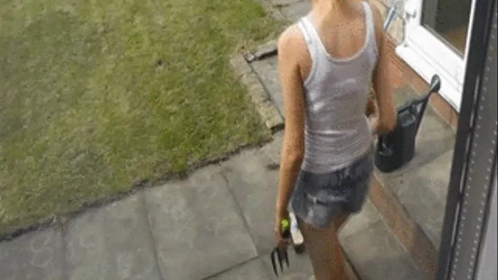 Gardener Samantha Strips, Neighbour Pervs, Then Gets Caught