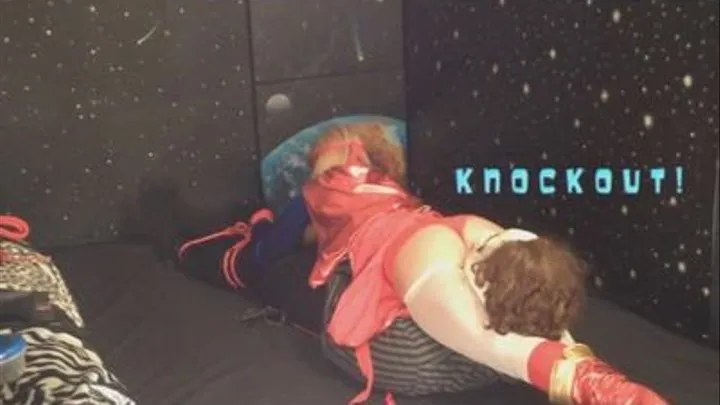 Supergirl's Headscissor Knockout of The Joker - Part 1(IPOD-IPHONE)