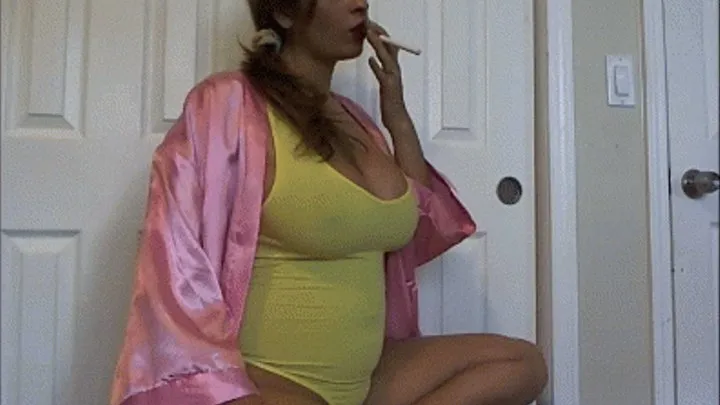 18 weeks Pregnant Smoke break