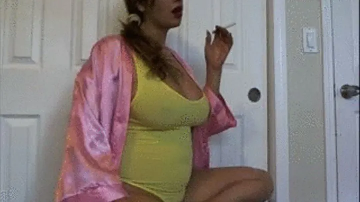 18 weeks pregnant cigarette break