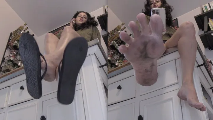 DIRTY FOOT FLIP FLOP DANGLE - Jamie Daniels, Foot Fetish, Shoe Dangle, POV, Dirty Feet