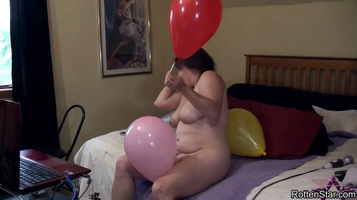 Smoking and Popping Balloon Play (CS703)