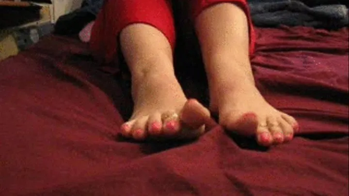 MISTRESS THUNDER BIG FEET,SIZE 11!NEON PINK POLISH! LONG TOENAILS! PART 2