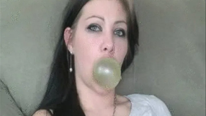 Lyzaa- Green and Orange Bubbles- Snap and Blow