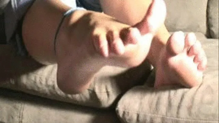 Kylie- Naked Nails Foot Show Off