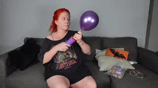 Blowing up 4 Metallic Balloons with Pump and Playing with Them! MP4