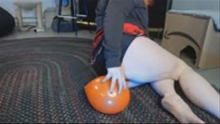 Balloon under Ass