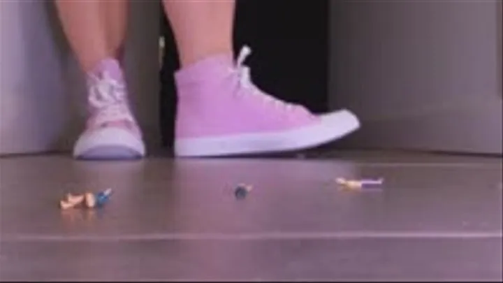 Unaware Giantess Crushes Shrunken People with Pink Converse