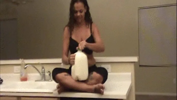 JASMINE DOES THE GALLON OF MILK CHALLENGE!!! *** ***