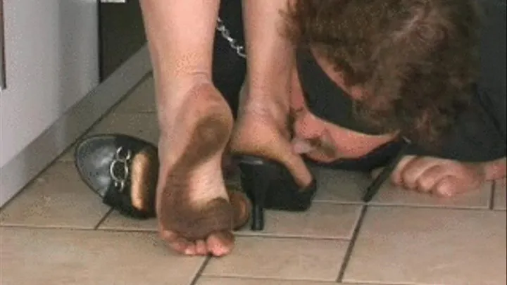 D 24082009 Dirty kitchen feet slave and toilet mouth part 6