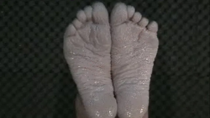 Bianca's wet feet 2007 part 5